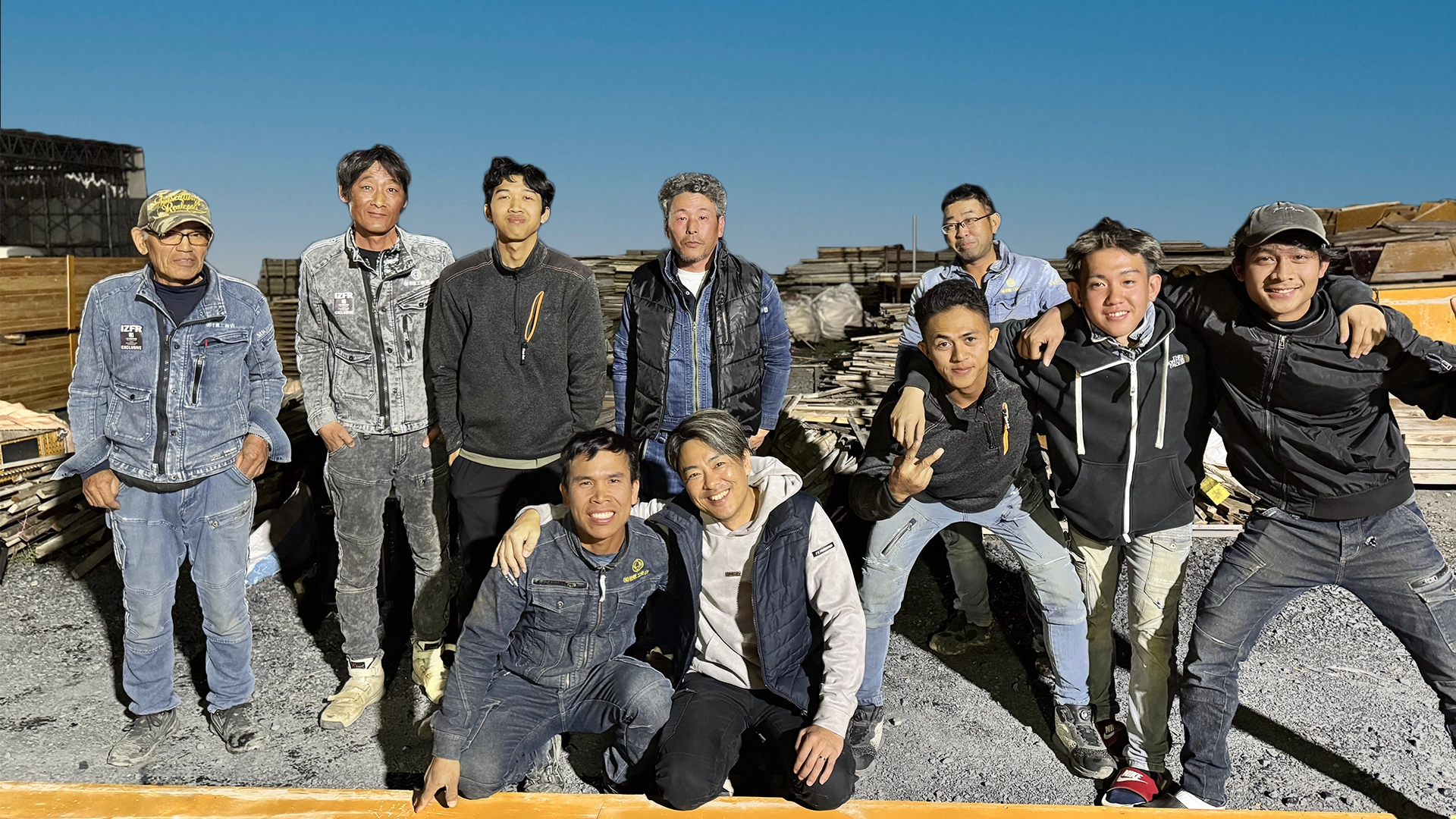 岩瀬工務店社員の集合写真